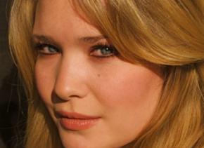Sarah J. Maas